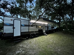 Travel Trailer main photo thumbnail
