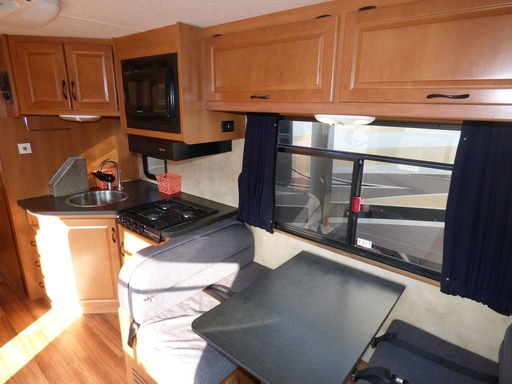 Thor Motor Coach Four Winds Majestic