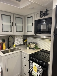 Travel Trailer main photo thumbnail