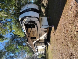 Fifth Wheel main photo thumbnail