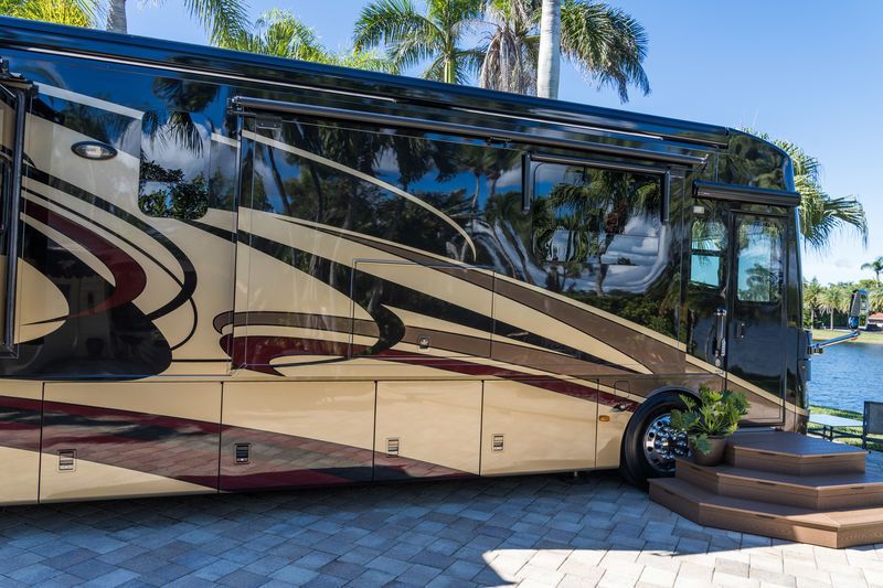 2015 Newmar Mountain Aire 4553 Class A Motorhome for rent in Miami, FL - RVnGO