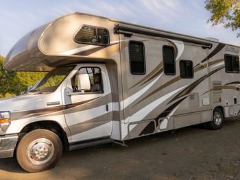2016 Four Winds Ford Class C Motorhome for rent in Lebanon, OR - RVnGO