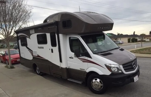 2015 Winnebago Navion