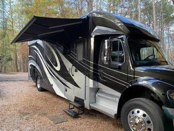 Incredible Class C Motorhome For your Trip
