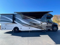 Class C Motorhome main photo thumbnail