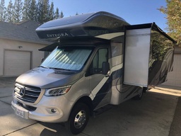 Class C Motorhome main photo thumbnail