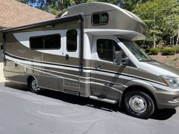 Class C Motorhome main photo thumbnail