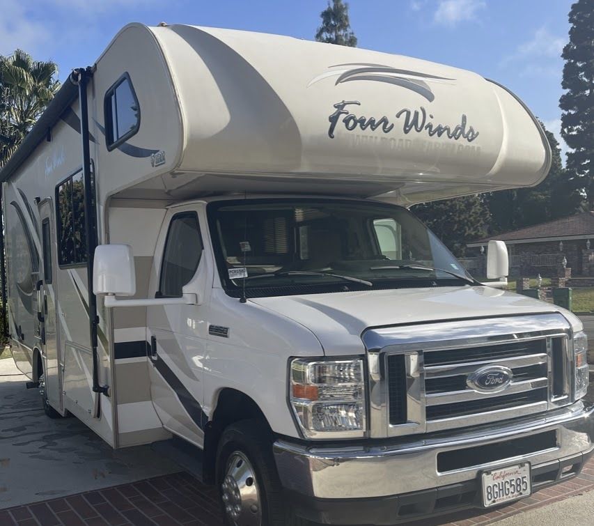 2018 Thor Fourwinds 26B Class C Motorhome for rent in Orange, CA - RVnGO