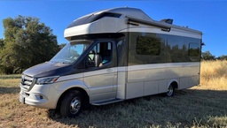 Class C Motorhome main photo thumbnail