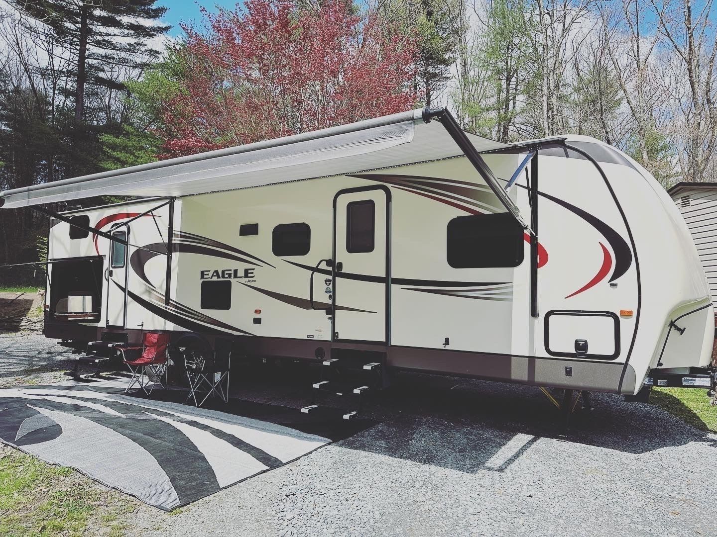 2016 Jayco Eagle 314 BHDS Travel Trailer for rent in Hawley, PA - RVnGO