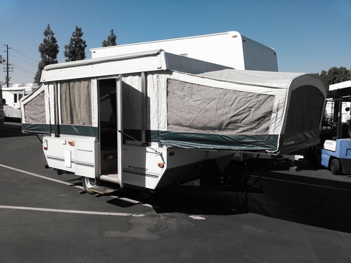 2006 Fleetwood 20' Seapine Tent Trailer