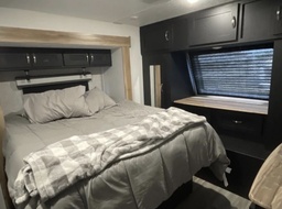 Travel Trailer main photo thumbnail