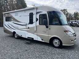 Class B Motorhome main photo thumbnail