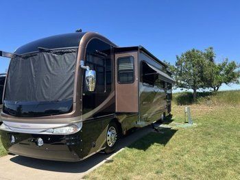 American Coach Revolution 40 Le