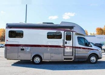 2020 Tiffin Motorhomes WAYFARER 25RW Class C Motorhome for rent in Tampa, FL - RVnGO