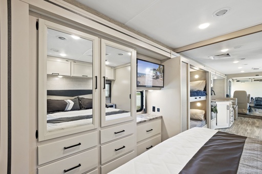 Brand New Thor (2023) Luxury, Family, Friends BUNK BEDS