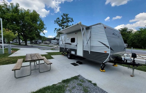 BUNKS~QUEEN~Pet friendly