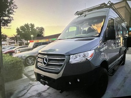 Class B Motorhome main photo thumbnail