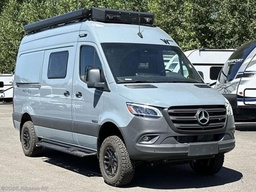 Class B Motorhome main photo thumbnail