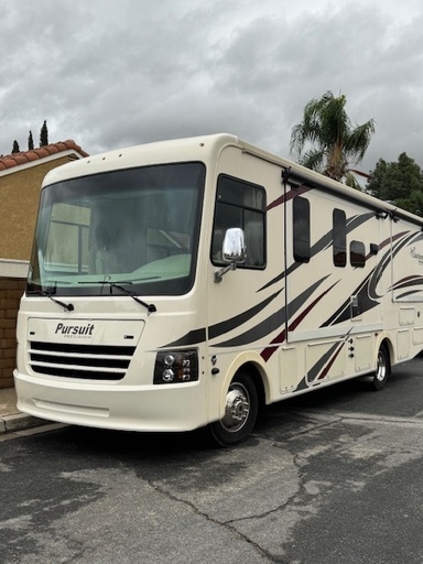 2018 Coachmen Pursuit - Class A Motorhome