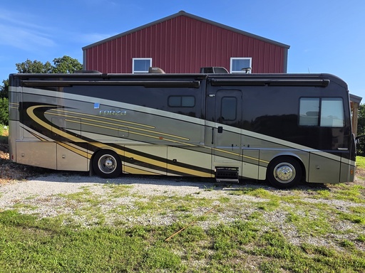 2019 Winnebago Forza 34T - Class A Motorhome