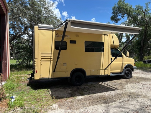 2005 Forest River Lexington - Class C Motorhome