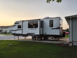 Travel Trailer main photo thumbnail