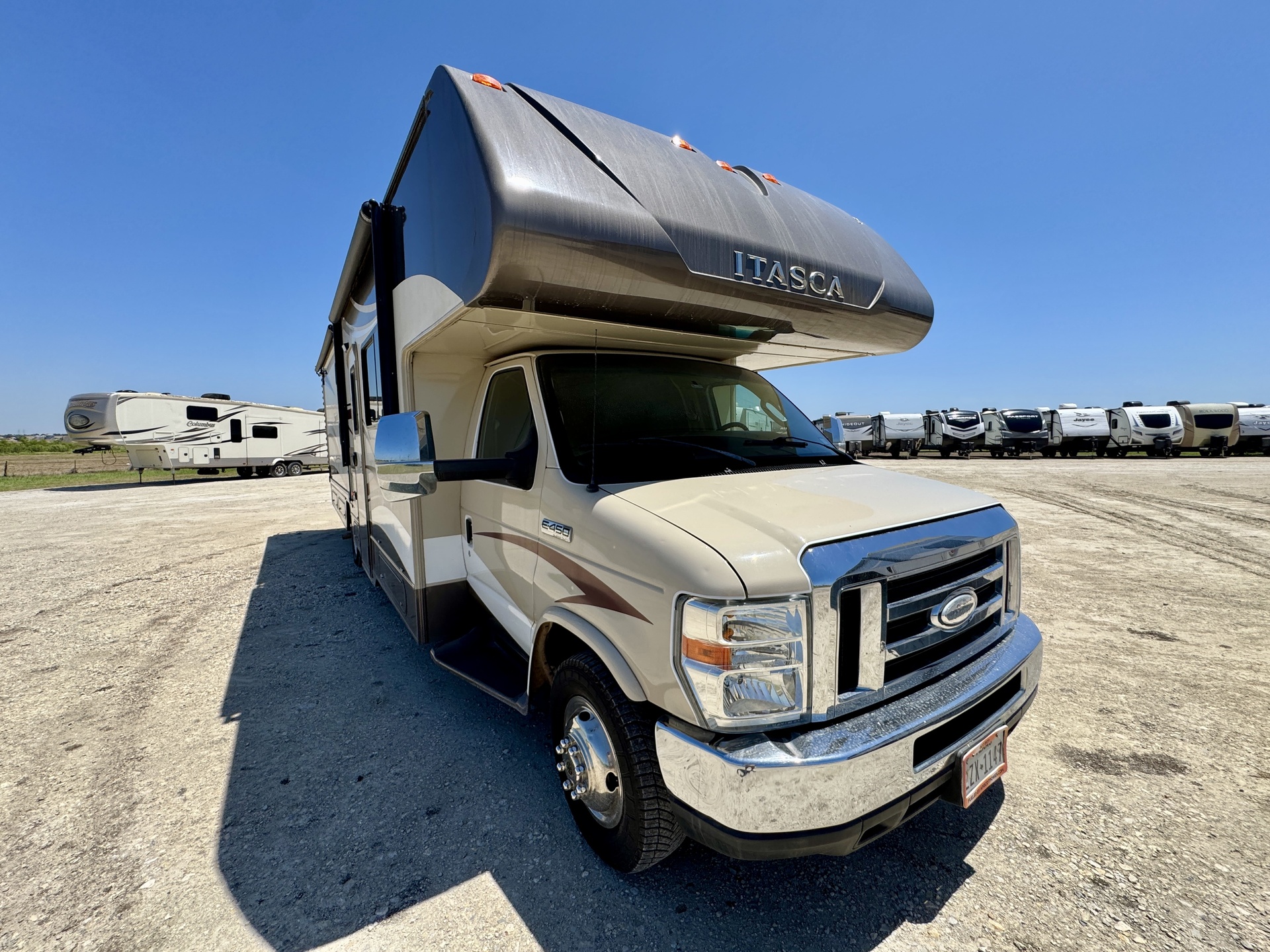 2015 Winnebago Itasca Class C Motorhome for rent in Granger, TX - RVnGO