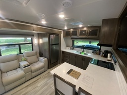 Travel Trailer main photo thumbnail