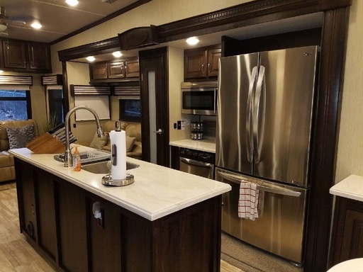 2016 Palomino 366 RL Fifth Wheel for rent in San Antonio, TX