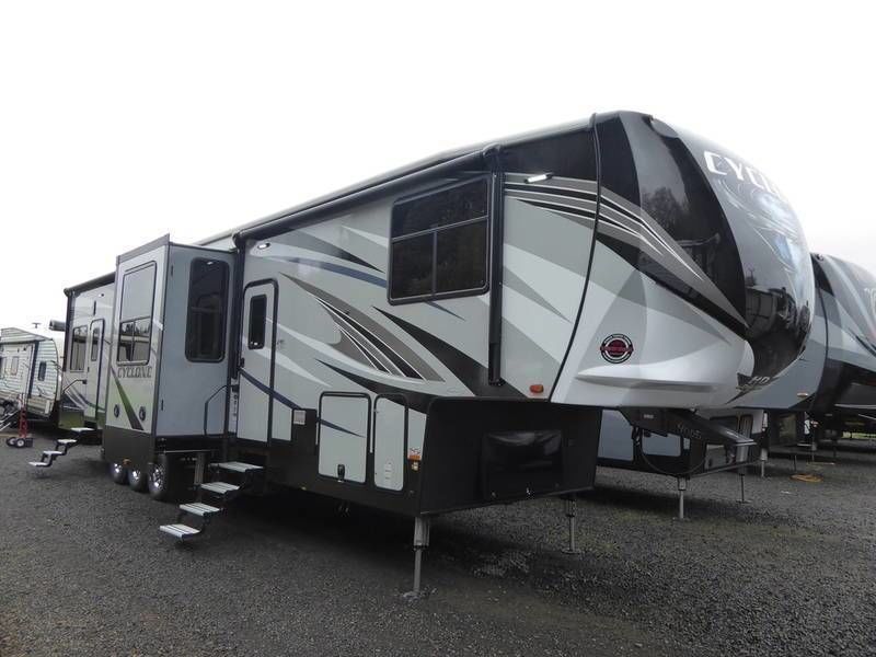 2018 Heartland Cyclone 4005 Fifth Wheel for rent in Beaumont, CA - RVnGO