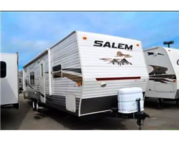 2010 Forest River Salem Ice 32' Travel Trailer for rent in Beaumont, CA - RVnGO