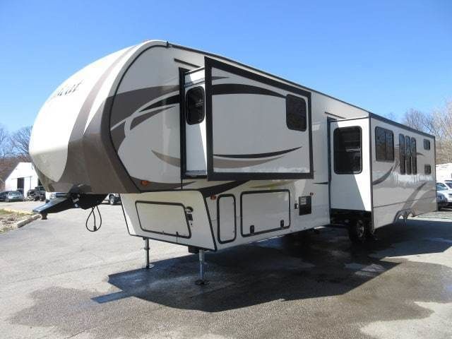 2017 Forest River Wildcat #3 Fifth Wheel for rent in Phoenix, AZ - RVnGO