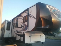 Fifth Wheel main photo thumbnail