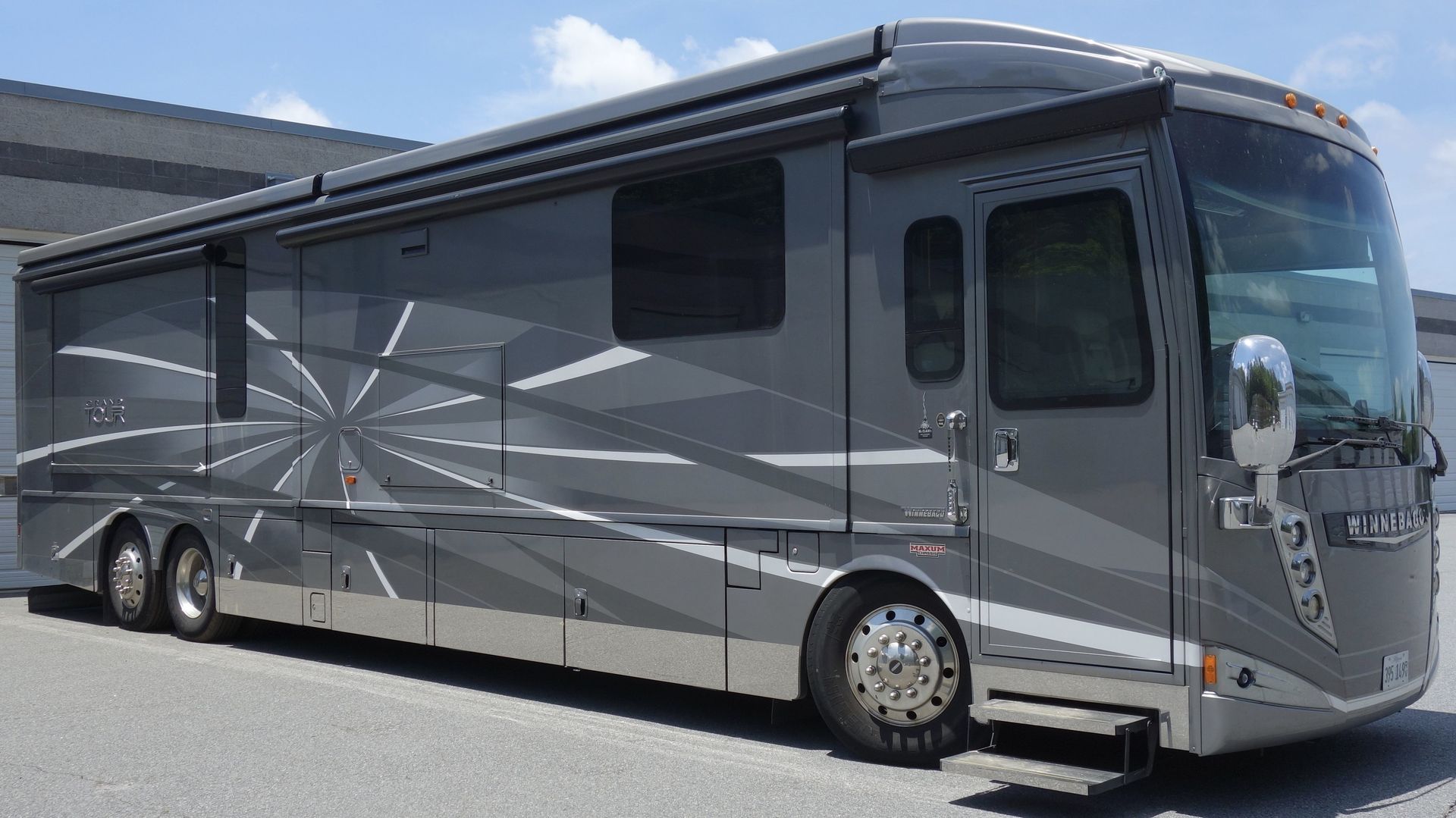 2016 Winnebago Grand Tour Class A Motorhome for rent in Sarasota, FL - RVnGO