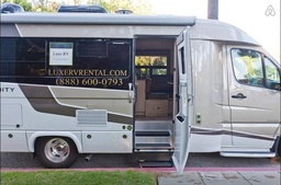 Class B Motorhome main photo thumbnail