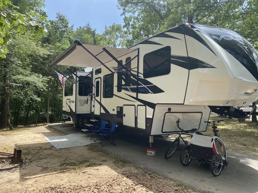 2018 Dutchman Voltage 4205 Toy Hauler for rent in Fort Smith, AR