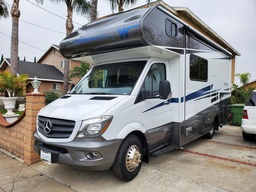 Class C Motorhome main photo thumbnail