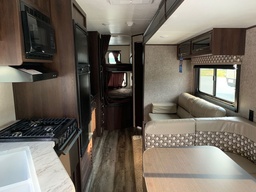 Travel Trailer main photo thumbnail