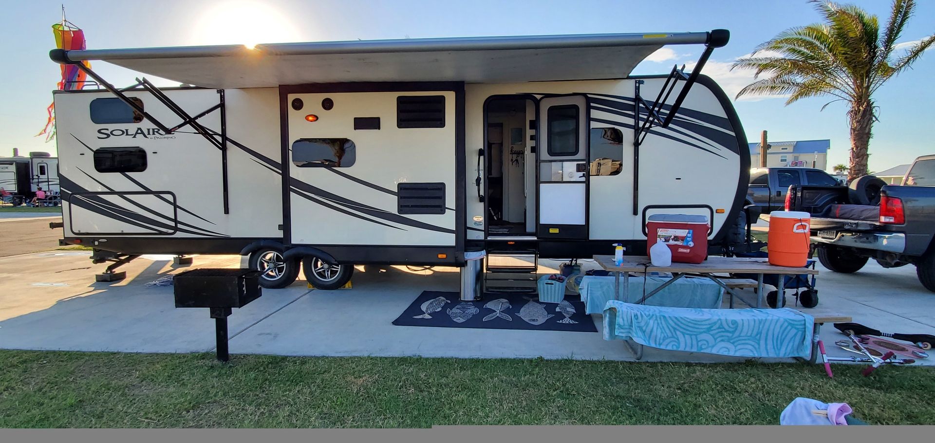 2015 Palomino Solaire Ultra Light Travel Trailer for rent in Allen, TX - RVnGO