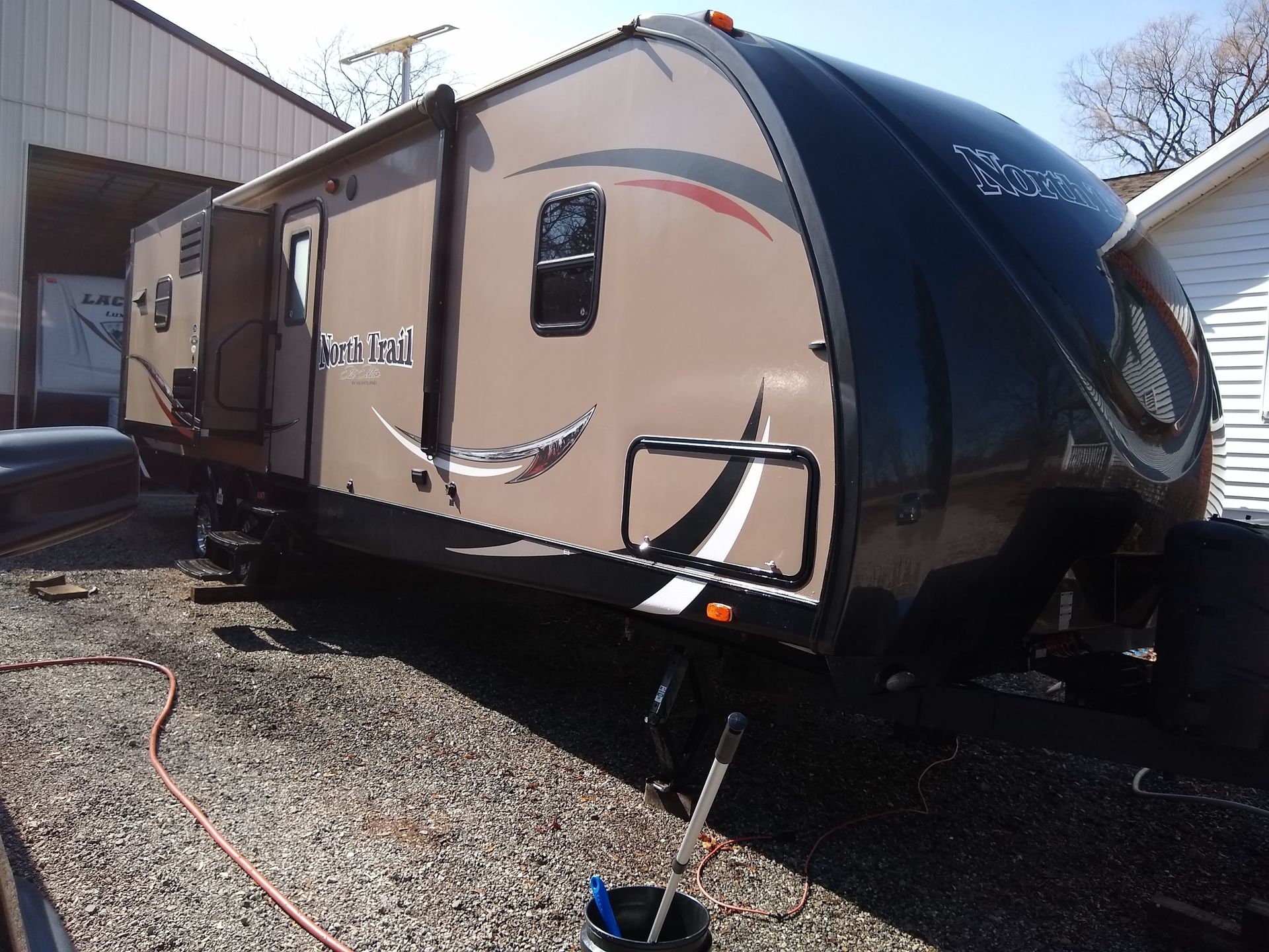 2014 HEART LAND NORTHTRAIL 33TBU Travel Trailer for rent in Lowellville, OH - RVnGO