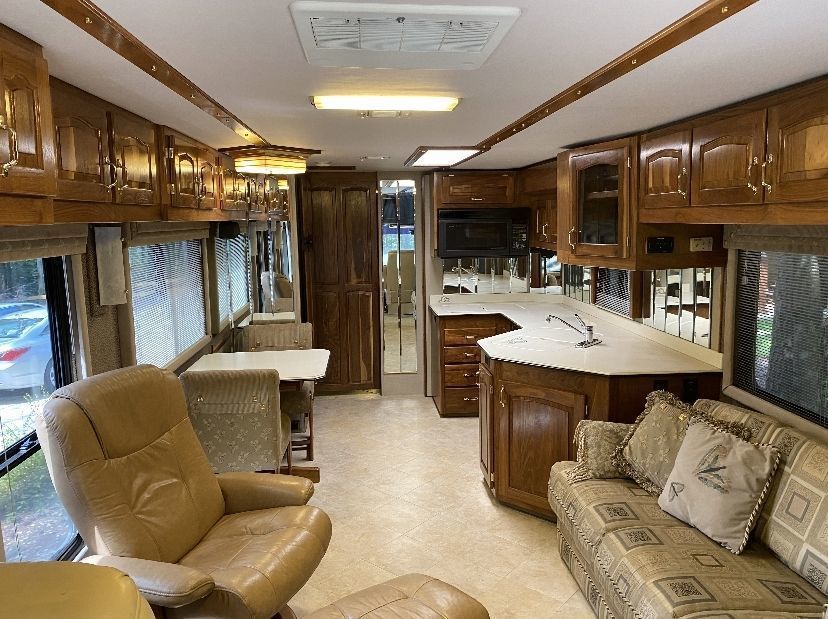 2001 Beaver Patriot Class A Motorhome for rent in Woodstock, GA - RVnGO