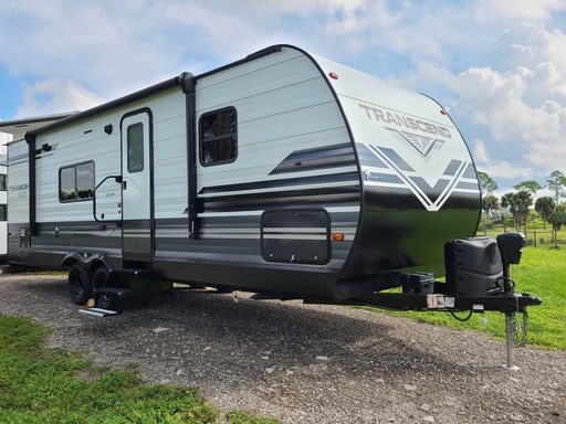 2020 Grand Design 24' sleeps 9 only 5400lbs