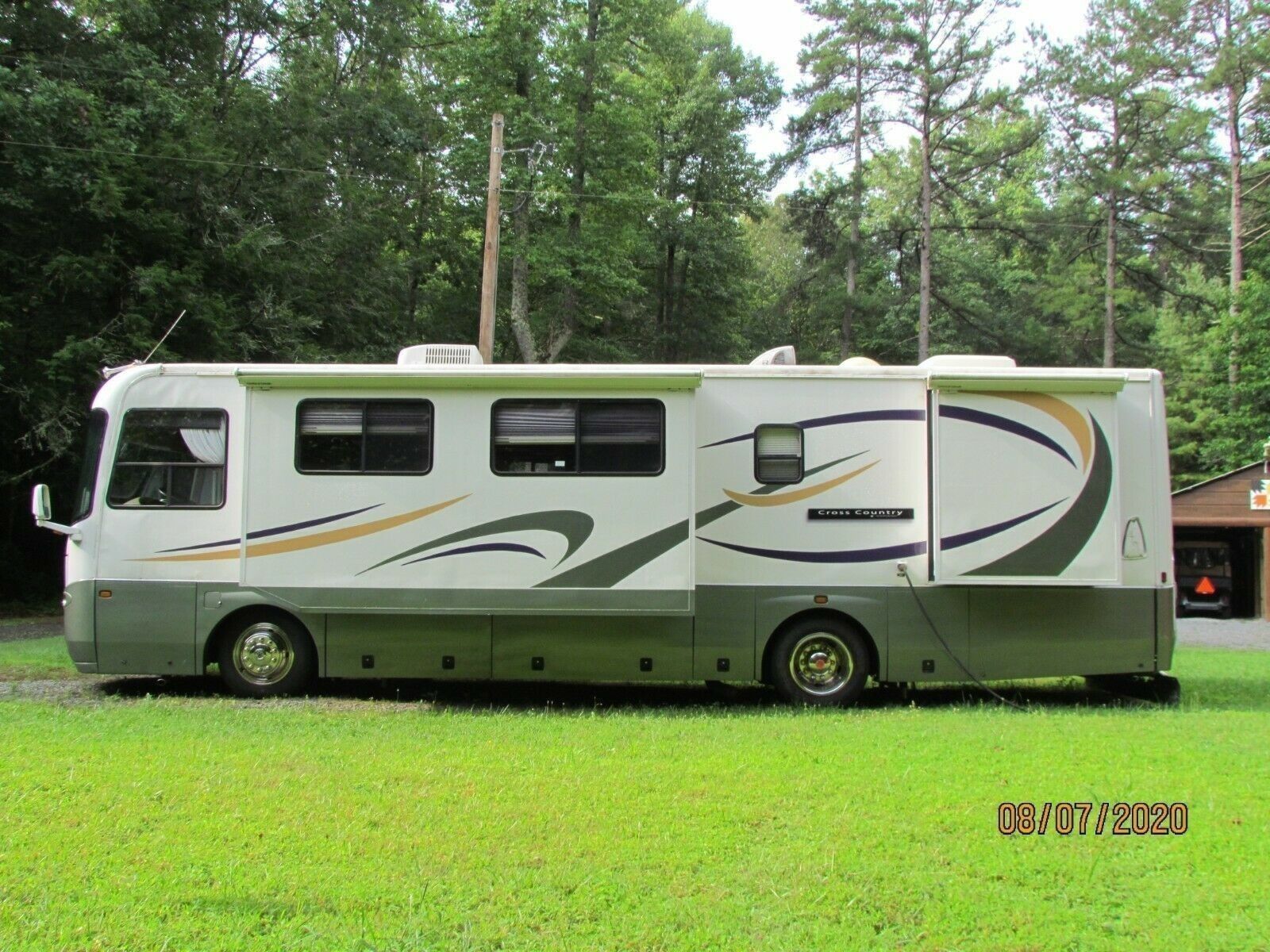 2004 Coachmen Cross Country Sports Coach 370DS Class A Motorhome for rent in Kalamazoo, MI - RVnGO