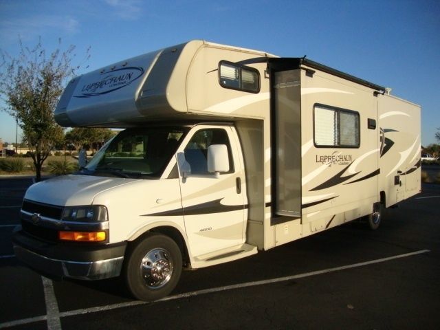 2014 Leprechaun 320BH Class C Motorhome for rent in Mesa, AZ - RVnGO