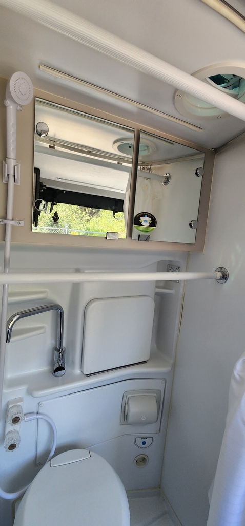 Thor, bathroom.jpg - 2022 Thor Camper Van rental photo 5