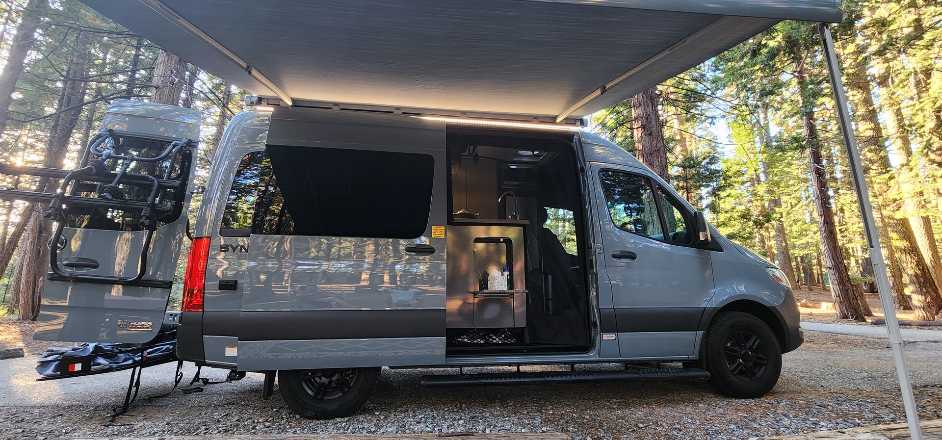 Thor, passenger side.jpg - 2022 Thor Camper Van rental photo 9