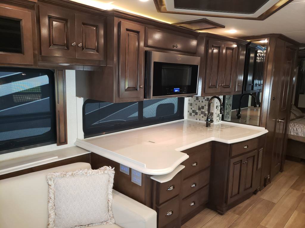 img4.jpeg - 2021 Newmar Class A Motorhome rental photo 4