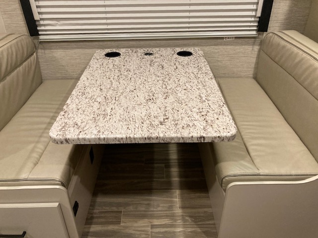 Thor dinette table.jpg - 2022 Thor Motor Coach Class C Motorhome rental photo 4