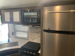 kitchen.jpg thumbnail 4